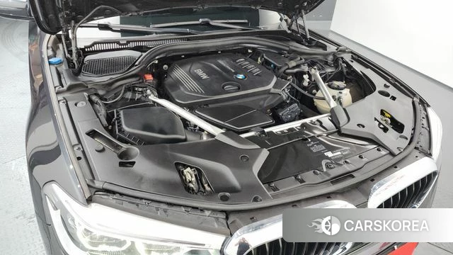 BMW 5 Series (G30) id 4615507 из Кореи 16