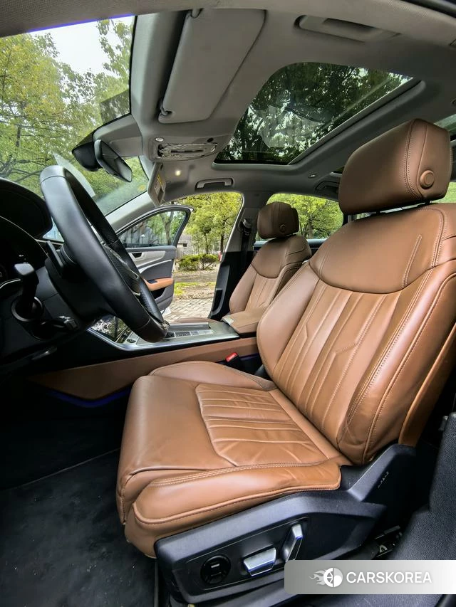 Audi A6L id 3890648 из Китая 9