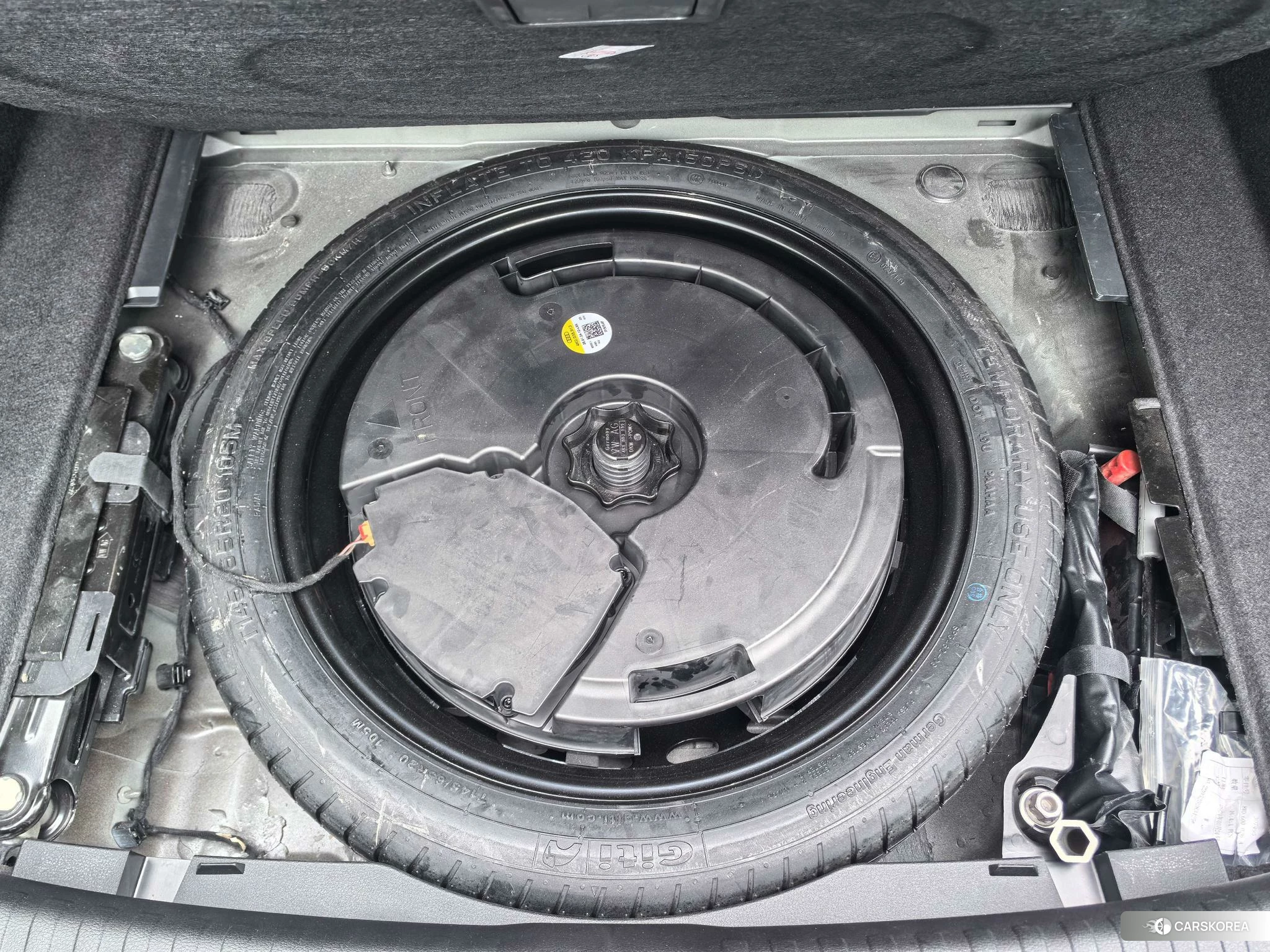 Audi A6L id 4487521 из Китая 17