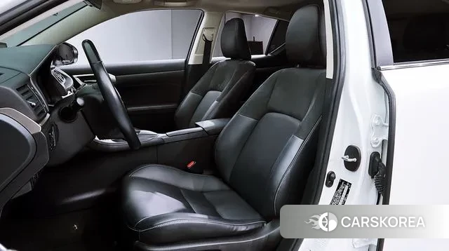 Lexus CT200h id 3484538 из Кореи 16