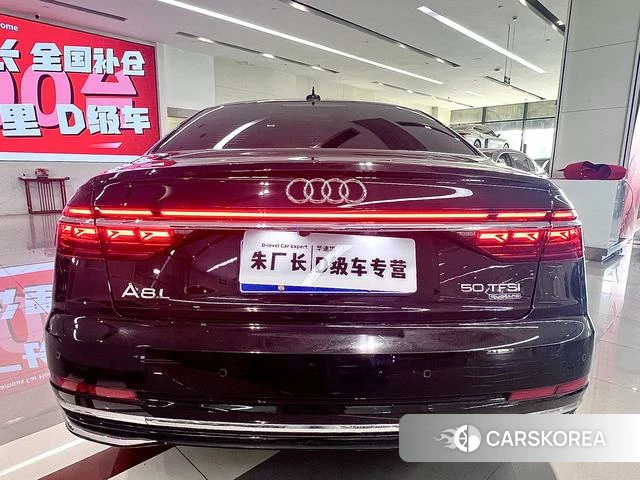 Audi A8 2023 Черный из Китая, фото 6