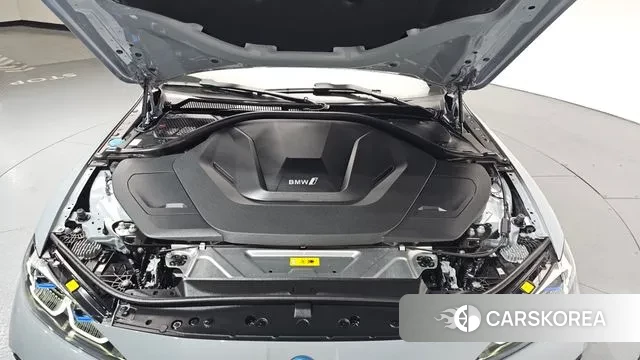 BMW i4 id 3426678 из Кореи 16