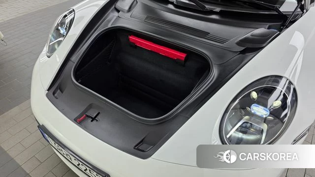 Porsche 911(992) id 4649976 из Кореи 29