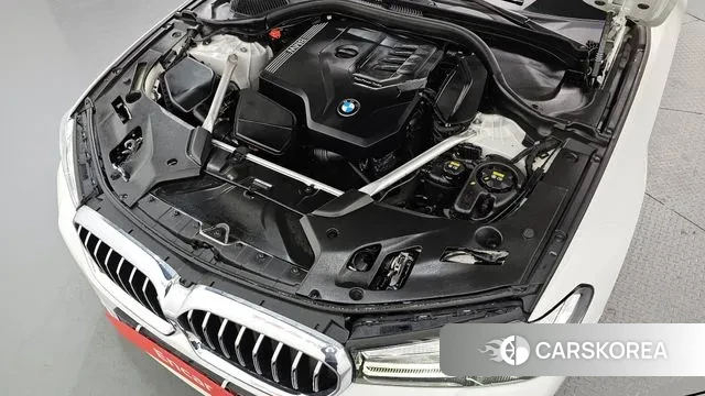 BMW 5 Series (G30) id 3427192 из Кореи 16