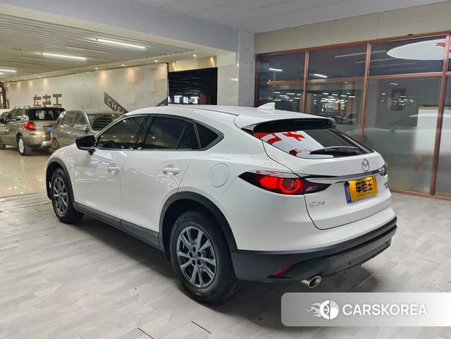 Mazda CX-4 2023 Белый из Китая, фото 6