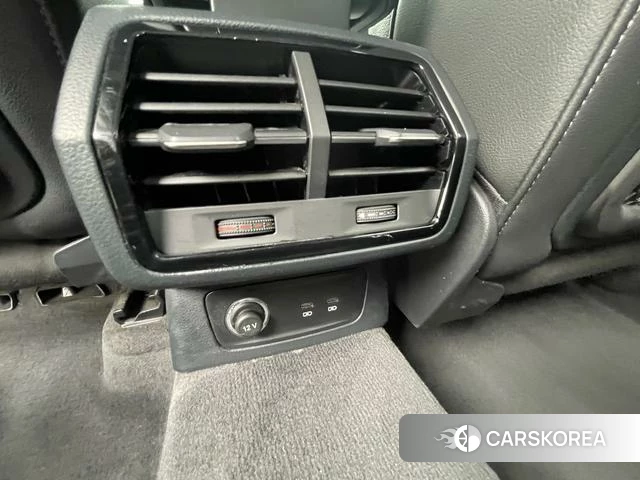 Audi Q3 2021 Темно-серый из Китая, фото 6