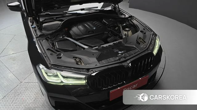 BMW 5 Series (G30) id 3925091 из Кореи 16