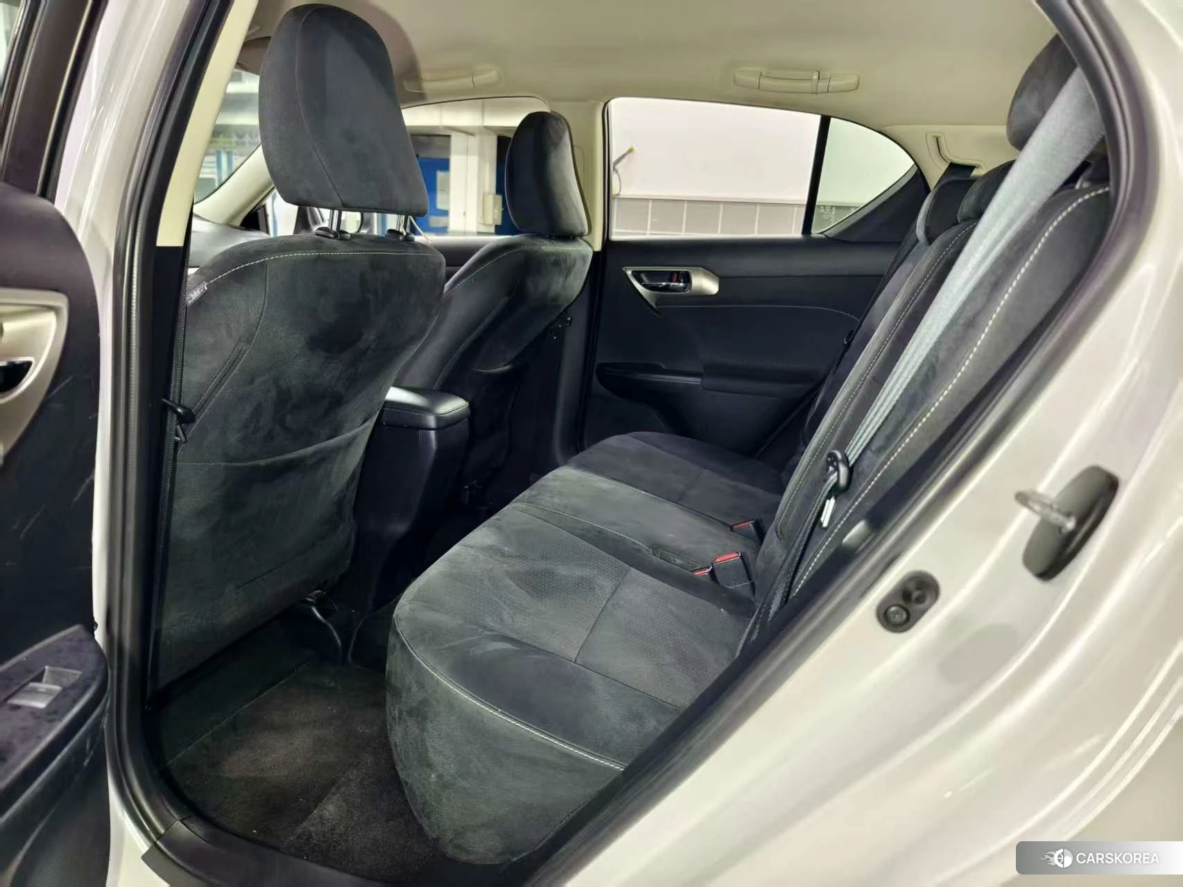Lexus CT id 4420340 из Китая 17