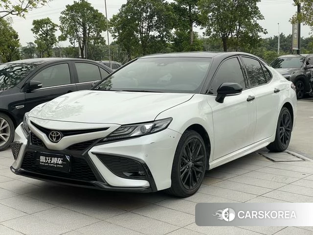 Toyota Camry 2022 Белый из Китая, фото 6