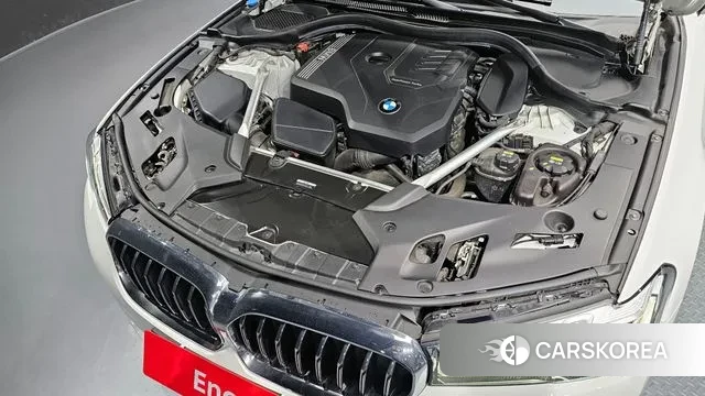 BMW 5 Series (G30) id 3473023 из Кореи 16