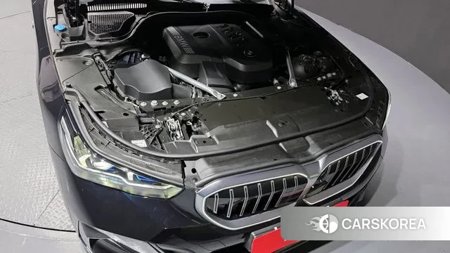 BMW 5 Series (G60) id 3471961 из Кореи 16