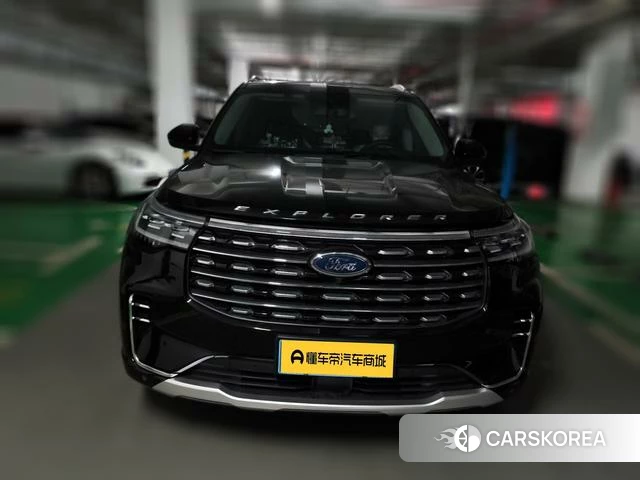 Ford Explorer 2023 Черный из Китая, фото 6