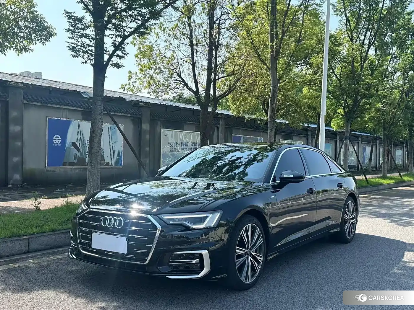 Audi A6L id 4681207 из Китая 12