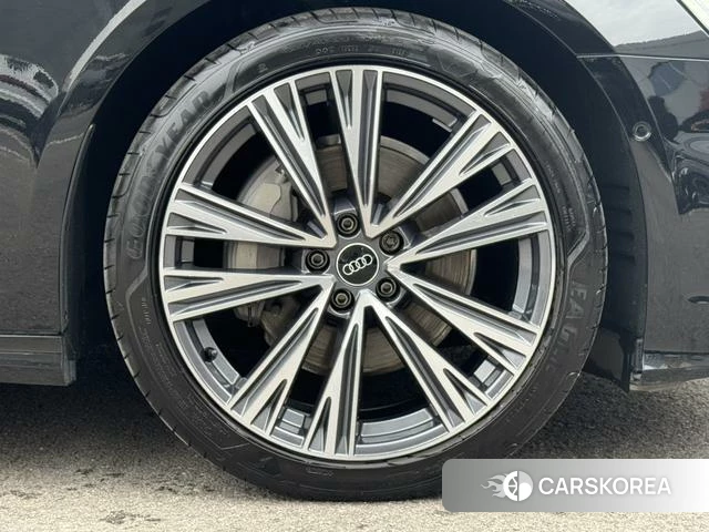 Audi A6L id 4275207 из Китая 23