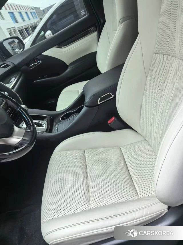Lexus LM id 4348575 из Китая 7