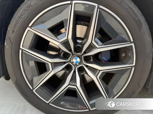 BMW 5 Series (G60) id 3745288 из Кореи 16