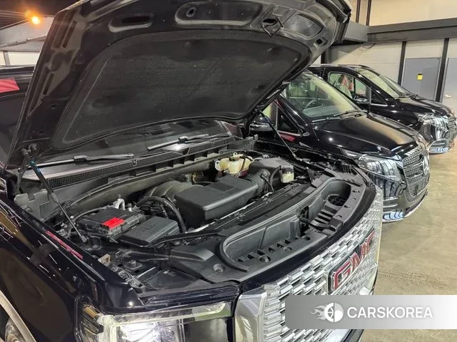 GMC Yukon id 3634589 из Кореи 16