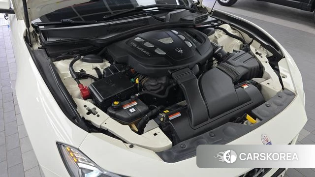 Maserati Ghibli id 4508046 из Кореи 28