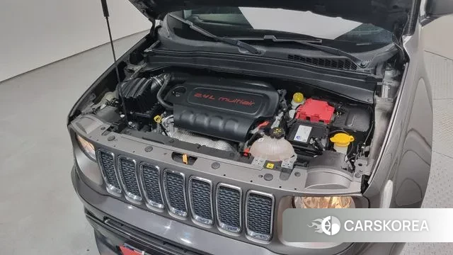 Jeep Renegade id 3317723 из Кореи 16