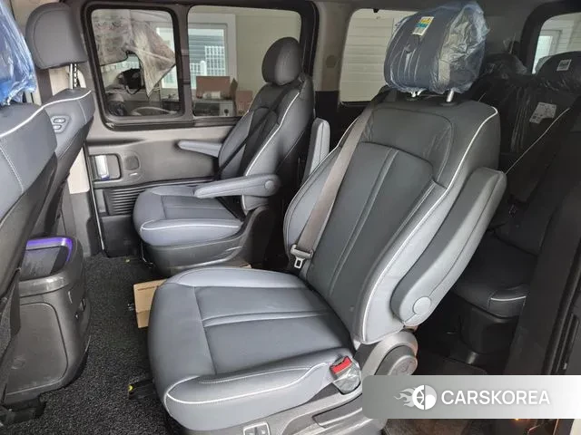 Hyundai Staria 2025 Белый из Кореи, фото 6