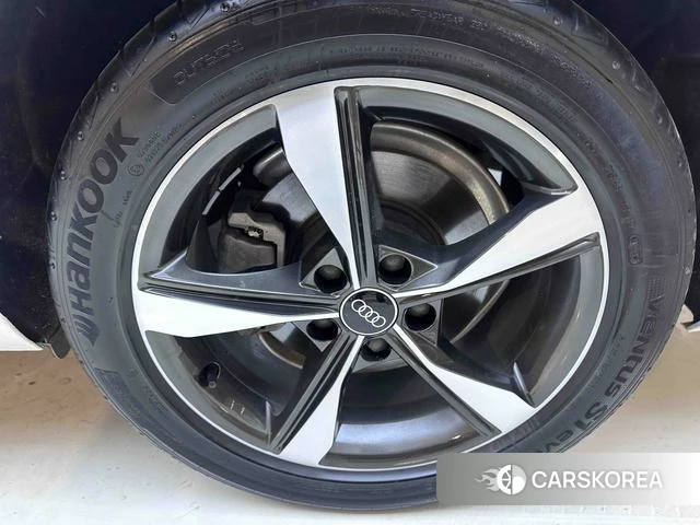 Audi A4L id 4240988 из Китая 15