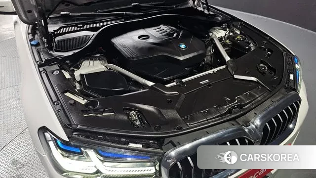 BMW 5 Series (G30) id 3639426 из Кореи 16