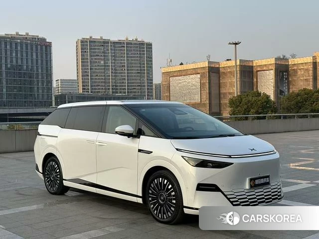 Xiaopeng Motors Xiaopeng X9 id 4199054 из Китая 8