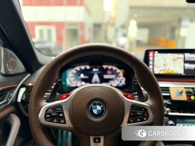 BMW 5 Series (G30) id 3832777 из Кореи 8