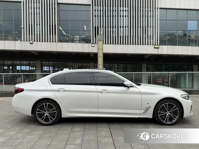 BMW 5 series 2023 Белый из Китая, фото 6