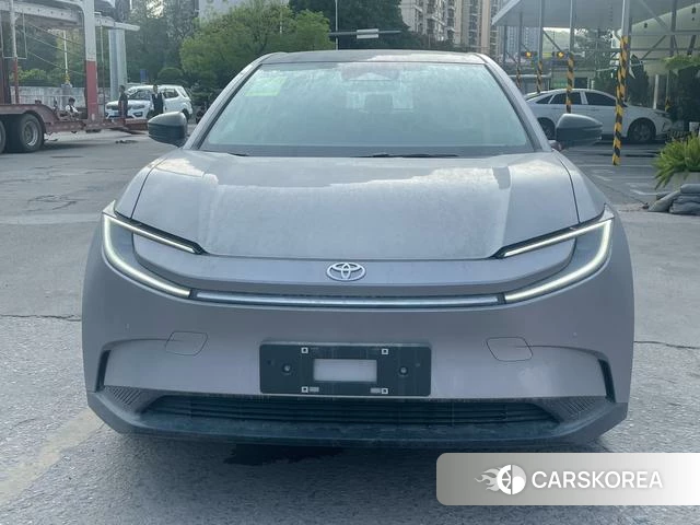 Toyota bZ5 2026 Серебристо-серый из Китая, фото 6