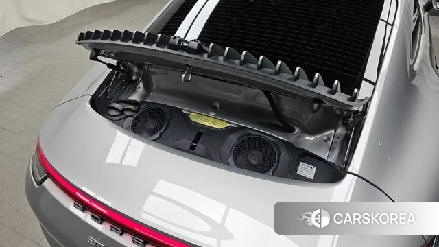 Porsche 911(992) id 4325031 из Кореи 26