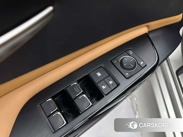 Lexus ES id 4254170 из Китая 27