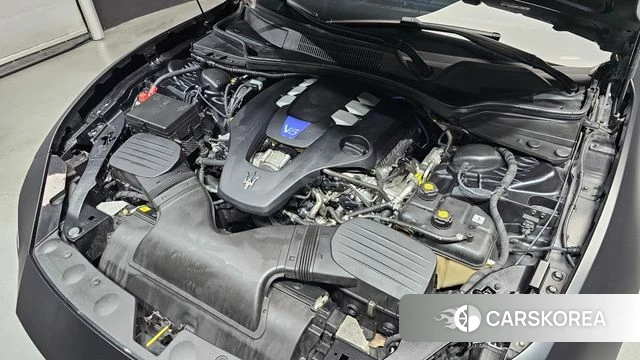 Maserati Ghibli id 4733005 из Кореи 26