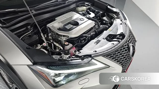 Lexus UX250h id 3503911 из Кореи 16