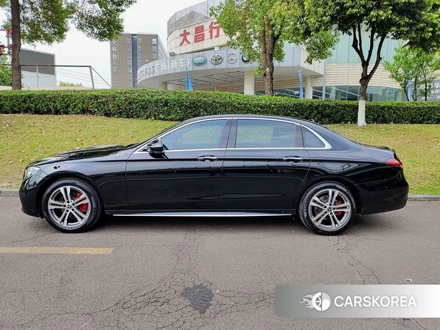 Mercedes-Benz E-class 2022 Черный из Китая, фото 6