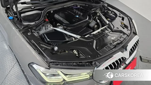 BMW 5 Series (G30) id 3509151 из Кореи 16