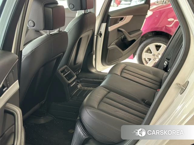 Audi A4L id 4263788 из Китая 8