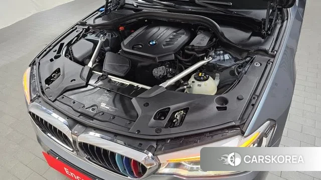 BMW 5 Series (G30) id 3319391 из Кореи 16