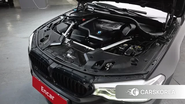 BMW 5 Series (G30) id 3621953 из Кореи 17