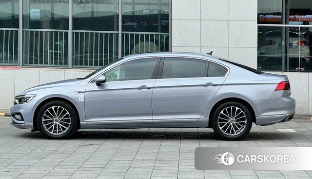 Volkswagen Magotan id 4328686 из Китая 12