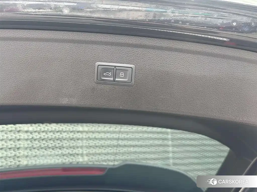 Audi Q5L id 4570668 из Китая 15