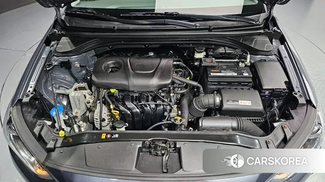 Hyundai Avante AD id 3547553 из Кореи 16