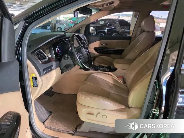 Kia The New Carnival id 3319759 из Кореи 16