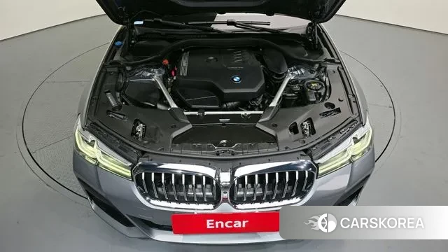 BMW 5 Series (G30) id 3053121 из Кореи 16