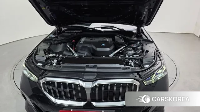 BMW 5 Series (G60) id 3393650 из Кореи 16