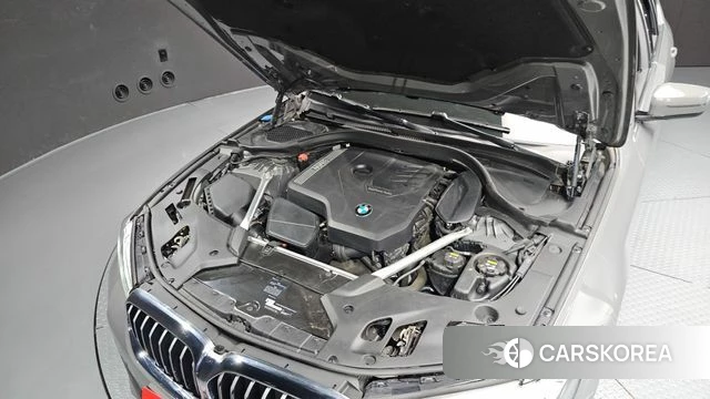 BMW 5 Series (G30) id 4637405 из Кореи 29