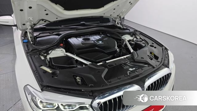 BMW 5 Series (G30) id 3873845 из Кореи 16