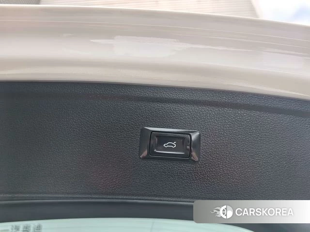 Audi Q5L id 4217475 из Китая 13