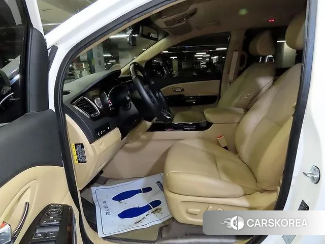 Kia The New Carnival id 3592923 из Кореи 16