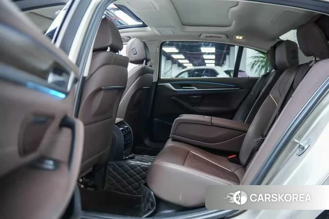 BMW 5 series PHEV id 4257960 из Китая 8
